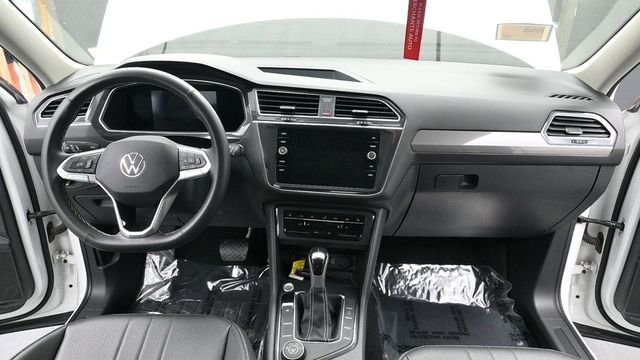 Used 2022 White Volkswagen 2.0T SE image 14