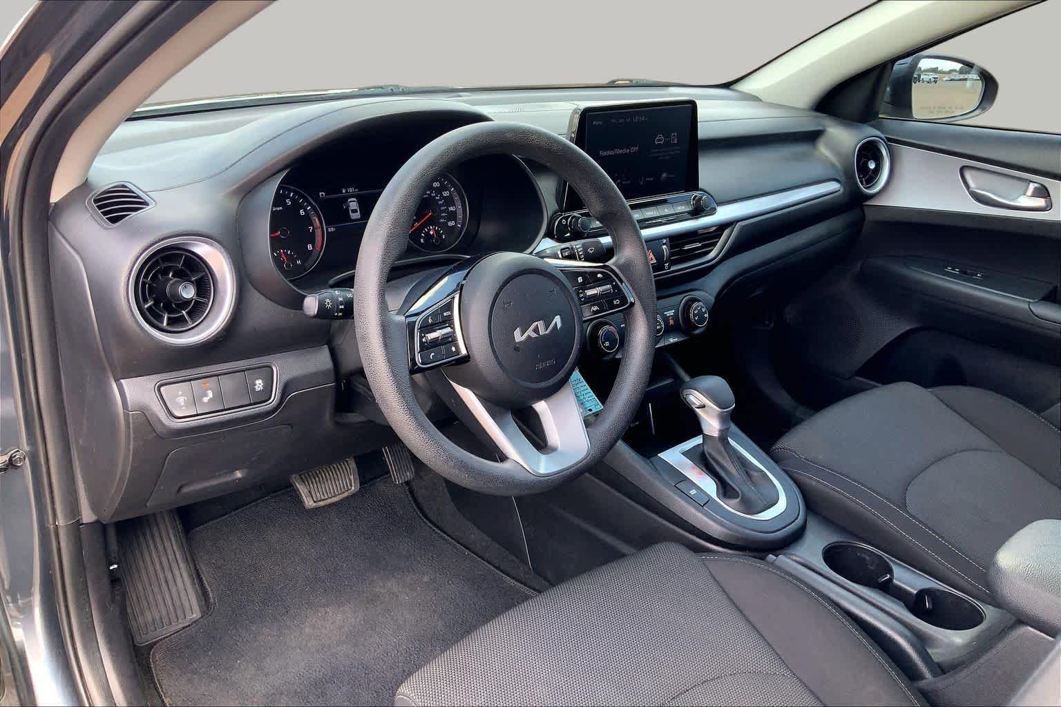 Used 2023 Gravity Gray Kia LXS image 18