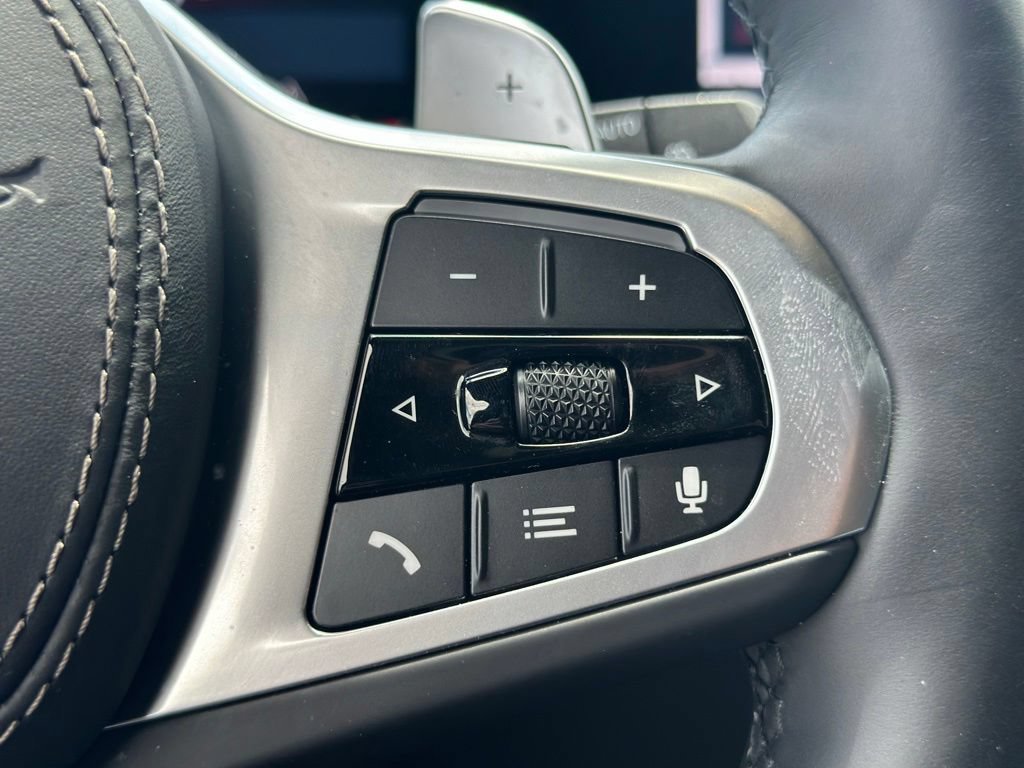 New 2026 Mineral White Metallic BMW xDrive40i image 31