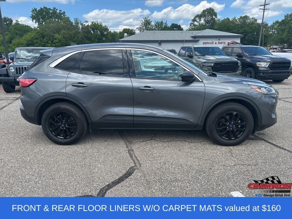 Used 2022 Gray Ford SE image 2