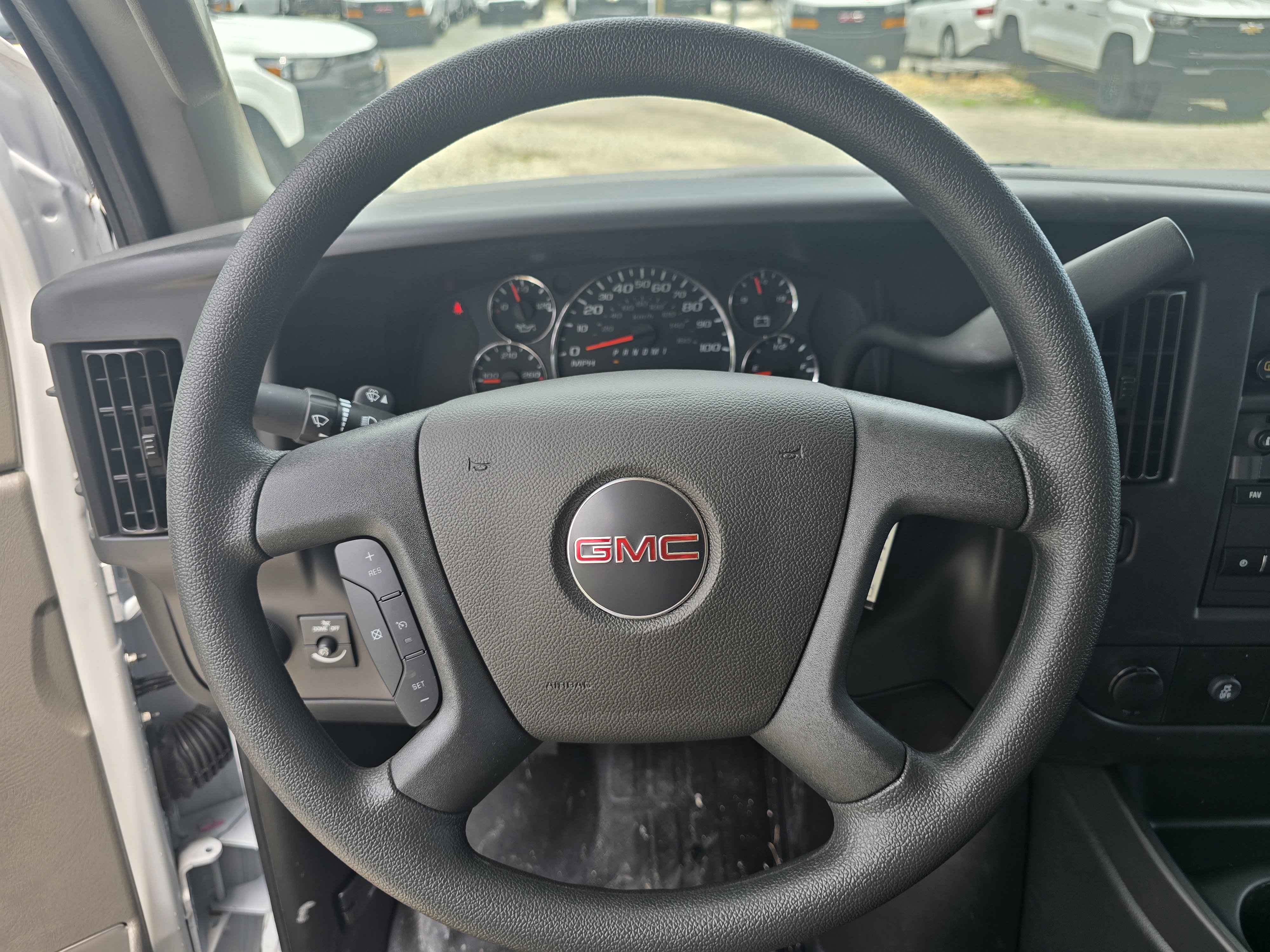 2025 GMC Savana Cargo Work Van - Photo 13
