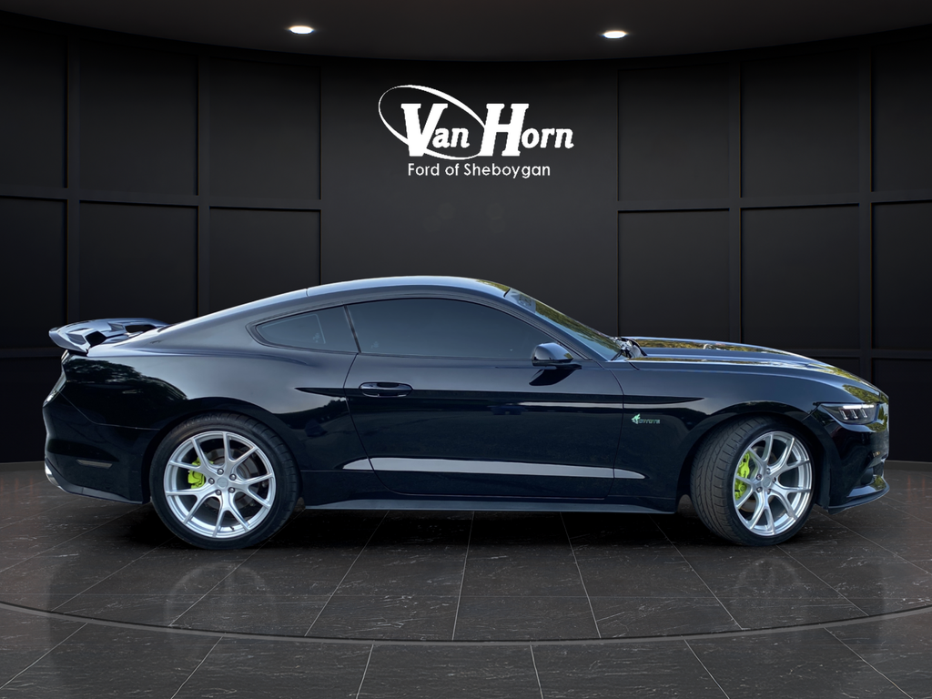 Used 2015 Black Ford GT Premium image 8