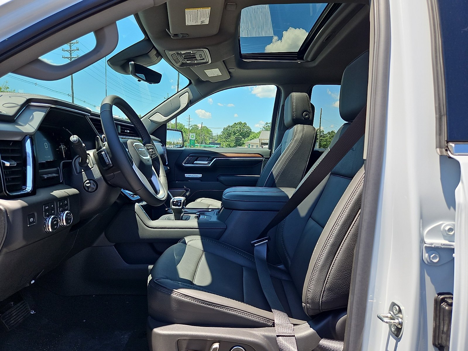 2026 GMC Sierra 1500 Denali - Photo 8