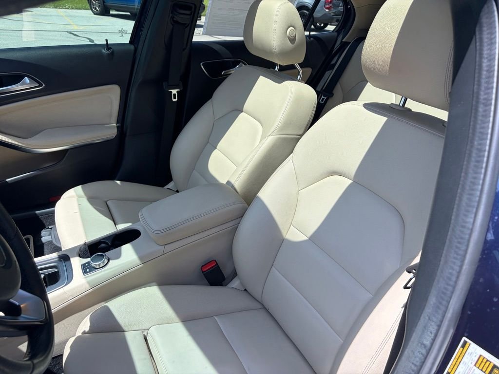 Used 2018 Lunar Blue Metallic Mercedes-Benz GLA 250 image 3