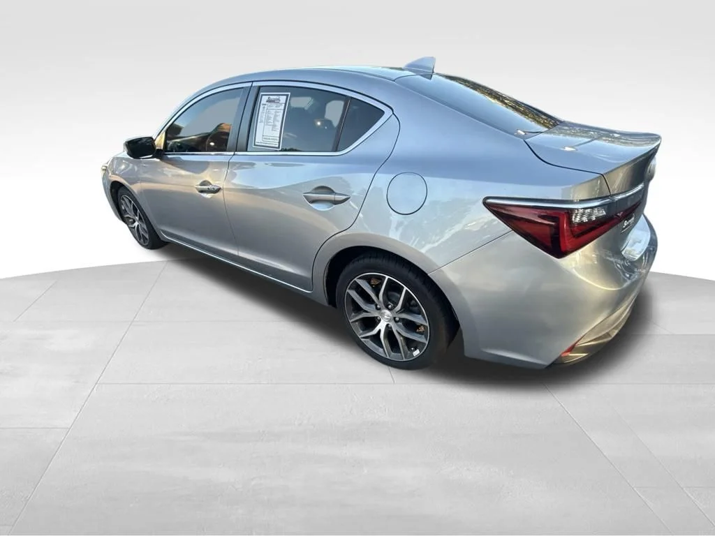 Used 2020  Acura Premium Package image 3