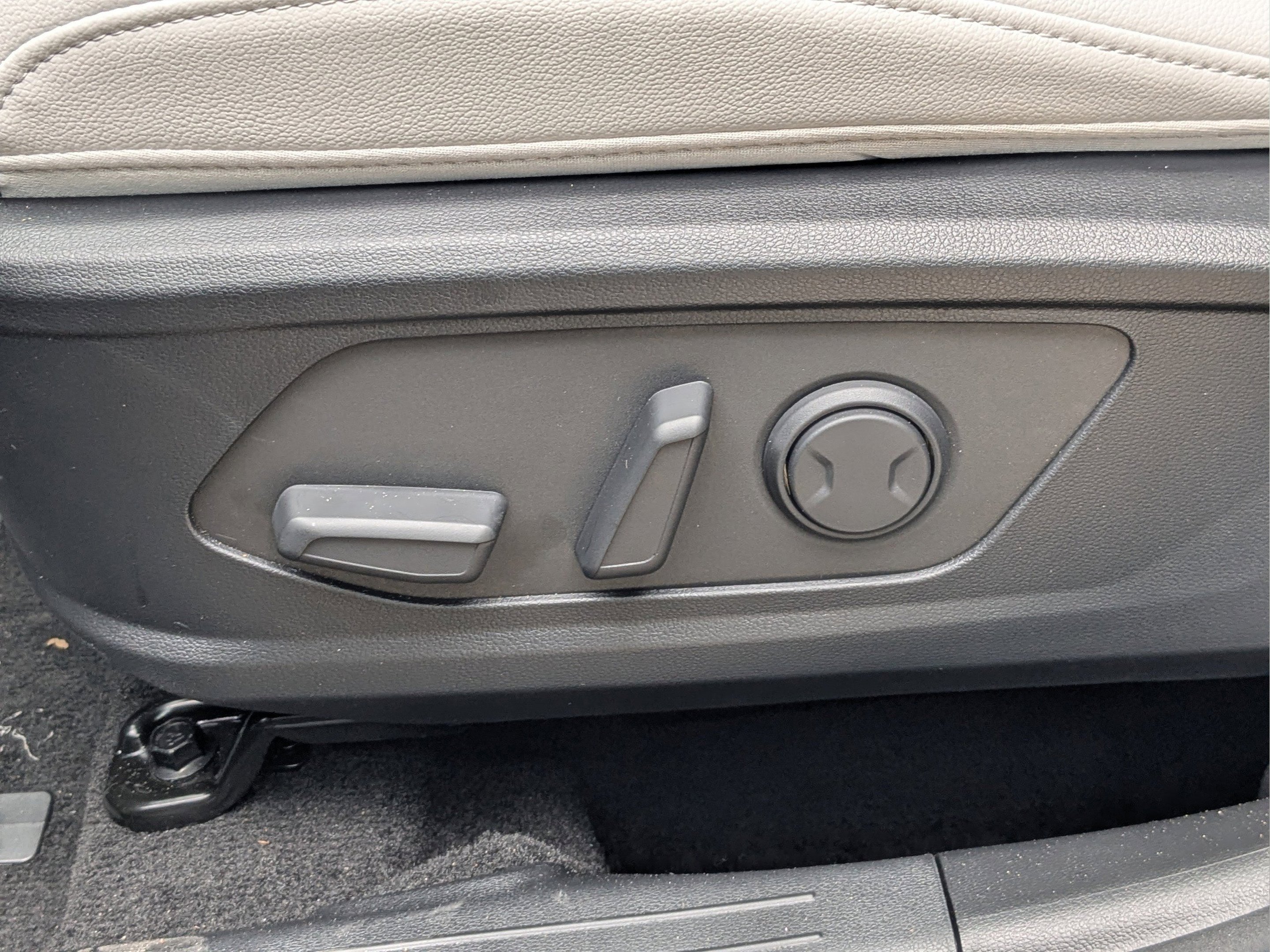 New 2026 Blue Stone Hyundai SEL FWD image 26