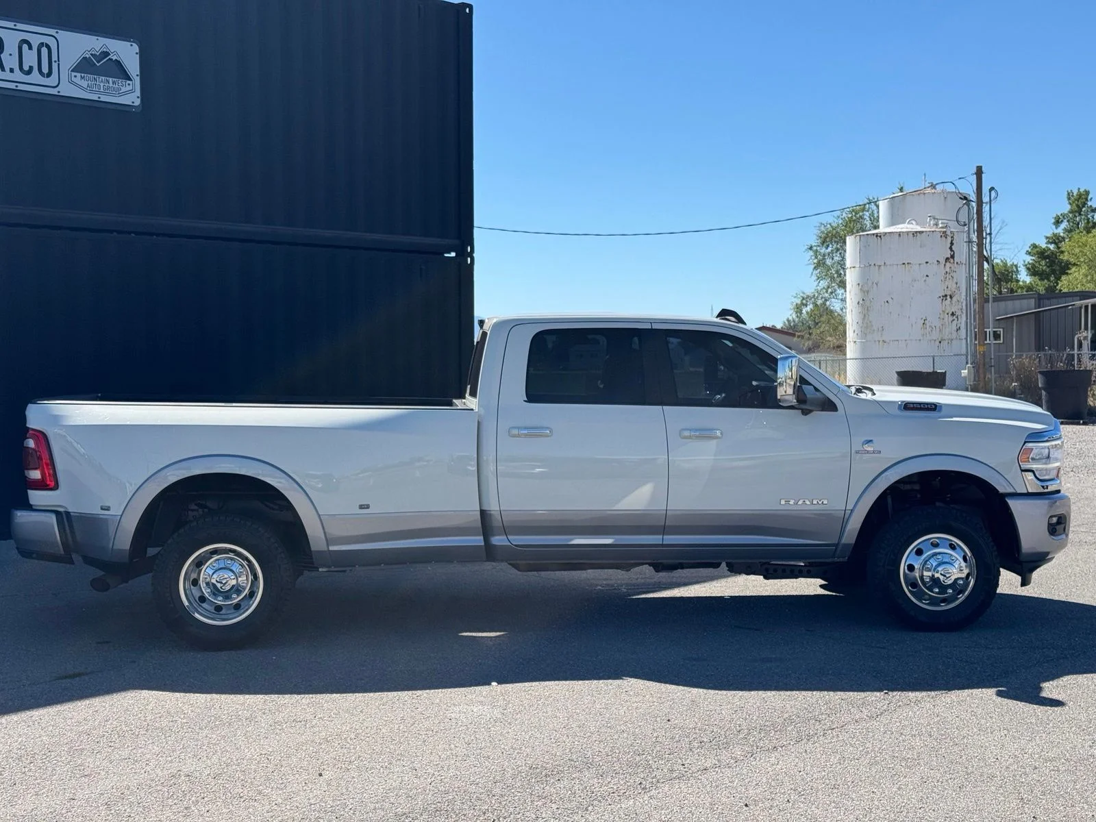 Used 2021 White Ram Laramie image 5