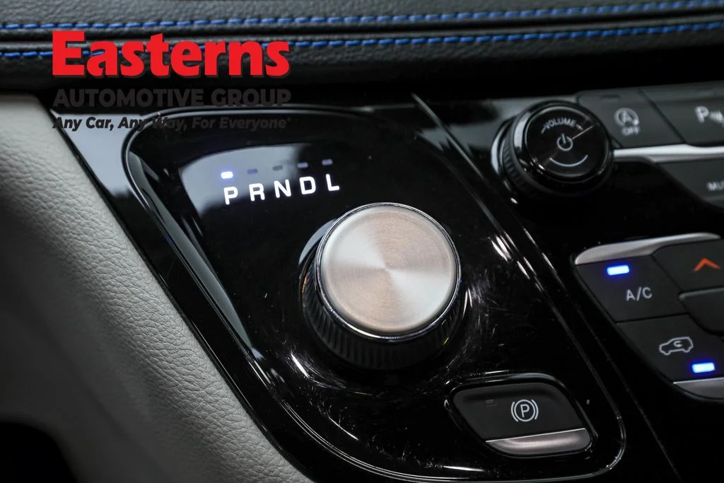 Used 2021 Gray Chrysler Touring L image 13