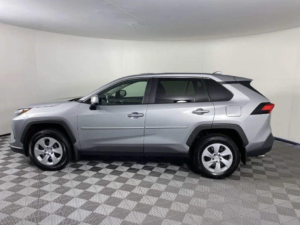 Used 2025 Silver Sky Metallic Toyota LE image 5