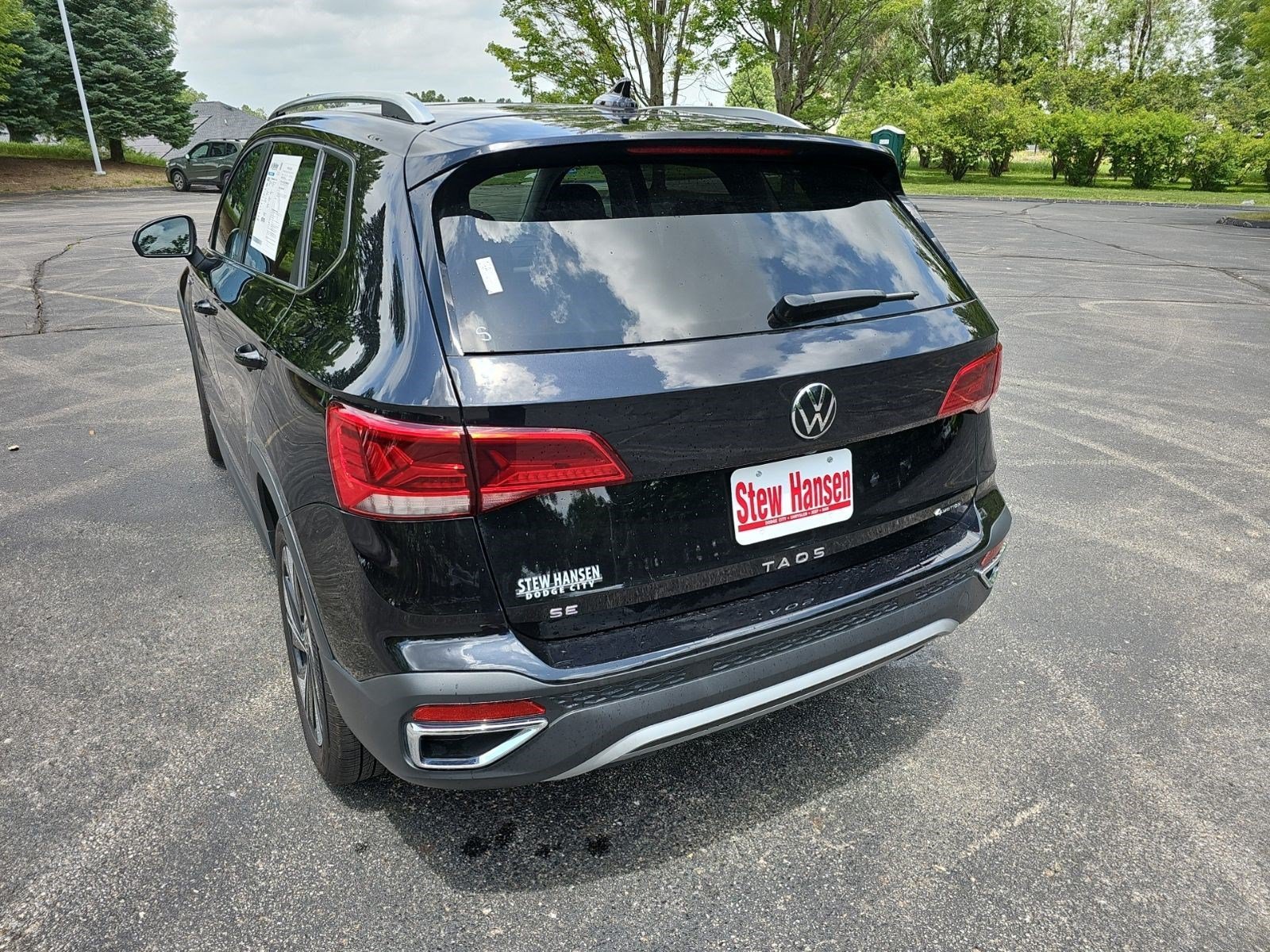 Used 2024 Black Volkswagen SE image 3