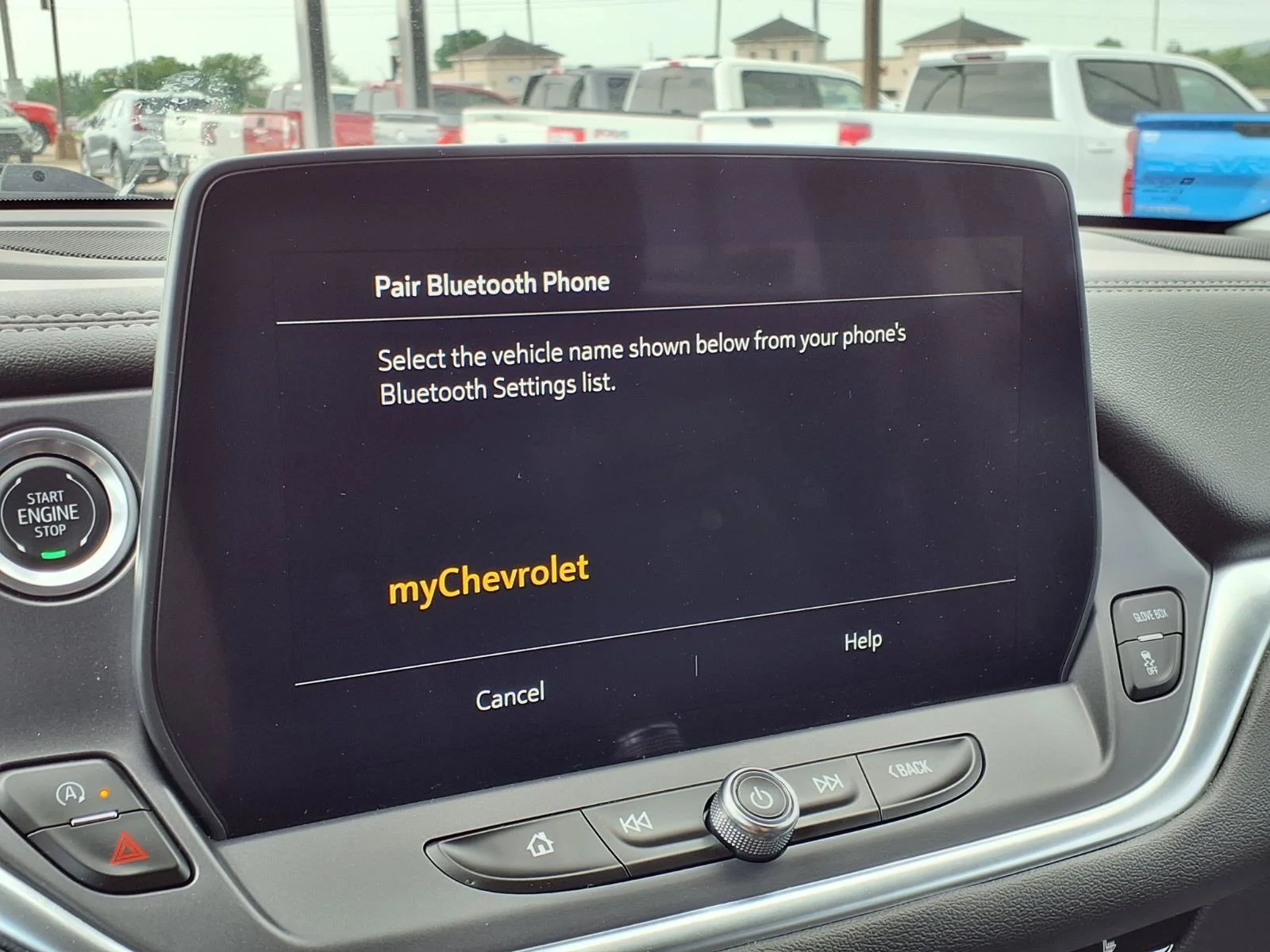 Used 2025 Summit White Chevrolet LT image 6