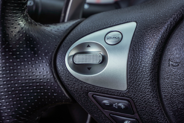 Used 2011 Black Nissan Touring image 15