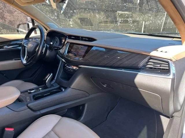 Used 2023 Crystal White Tricoat Cadillac Sport image 24