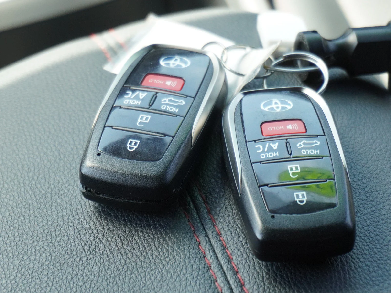Used 2022 Midnight Black Metallic Toyota XSE image 21