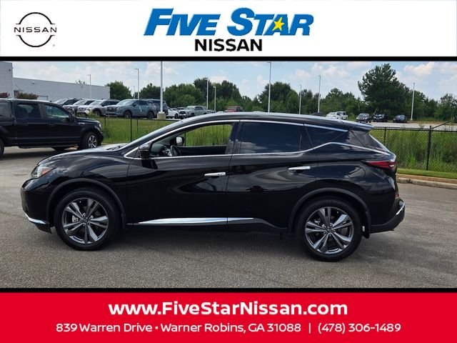 Used 2024 Black Nissan Platinum image 4