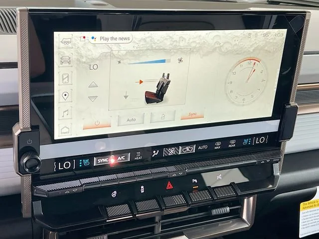 2025 GMC HUMMER EV 3X - Photo 11