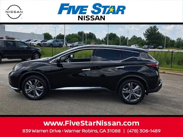 Used 2024 Black Nissan Platinum image 4
