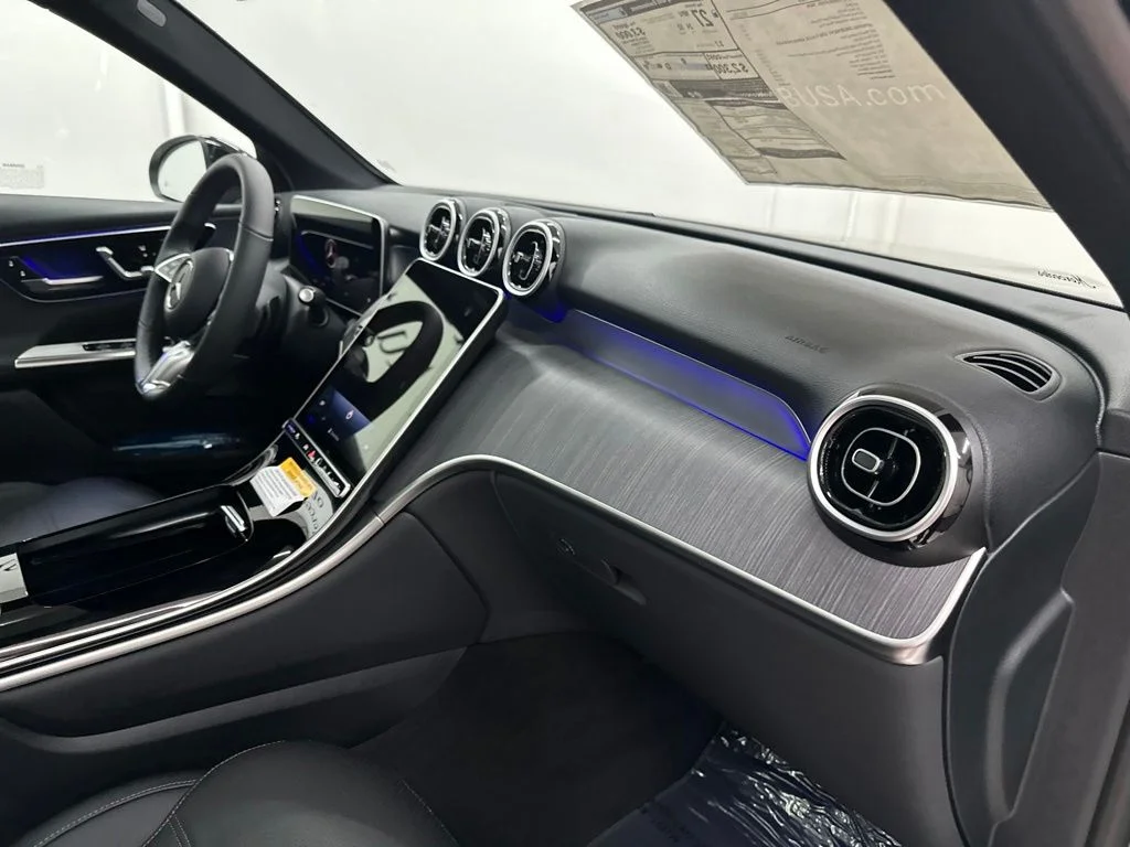 New 2026 Black Mercedes-Benz GLC 300 image 25