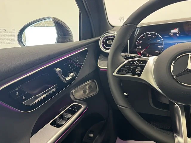 New 2027 Black Mercedes-Benz GLC 300 image 23