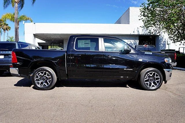 New 2026 Diamond Black Crystal Pearl-Coat Exterior Paint RAM Laramie image 6
