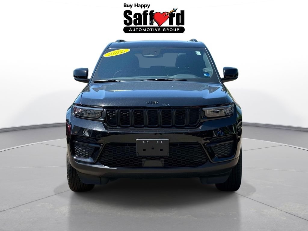 Used 2025 Black Jeep Altitude X image 7