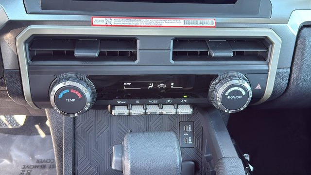 2025 Toyota Tacoma SR5 - Photo 23