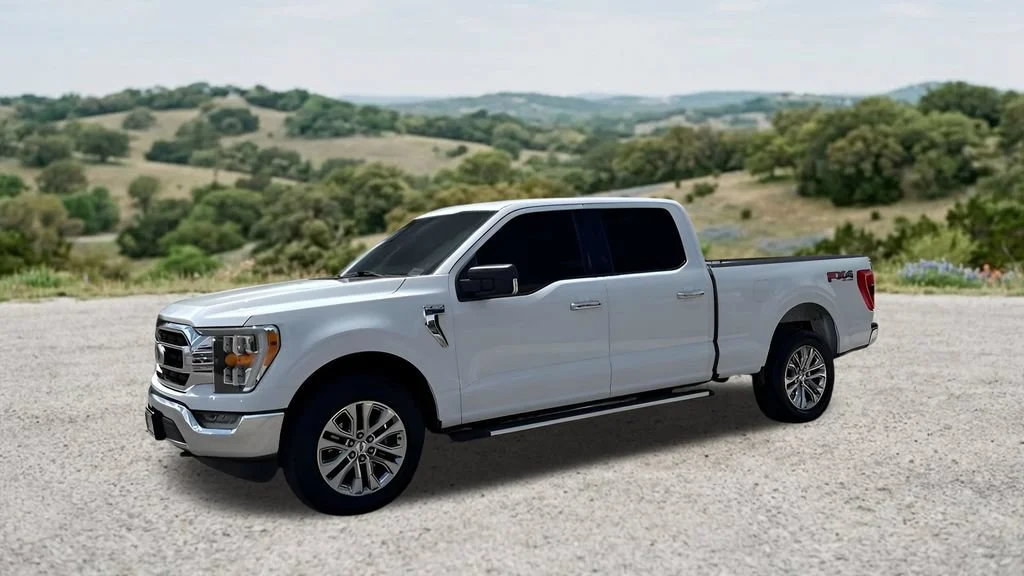 Used 2022 White Ford XLT image 3