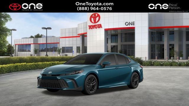 2026 Toyota Camry SE Hybrid's photo