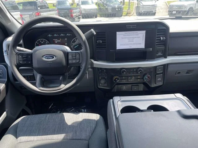 New 2026 Agate Black Metallic Ford XLT image 9