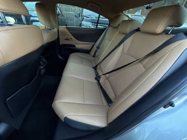 2024 Lexus ES Hybrid 300h - Photo 26