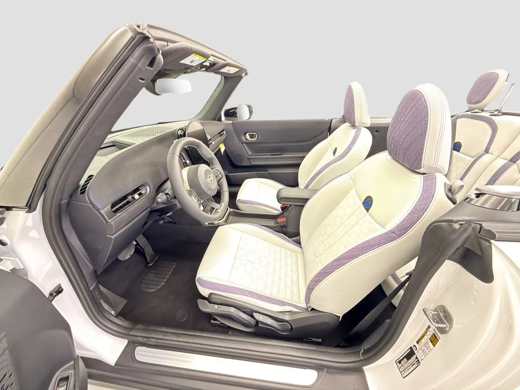 New 2026 Nanuq White Metallic MINI Signature Plus image 25