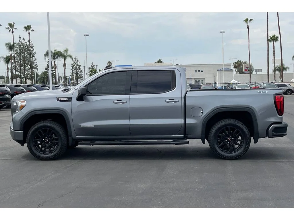 Used 2022 Satin Steel Metallic GMC Elevation image 2