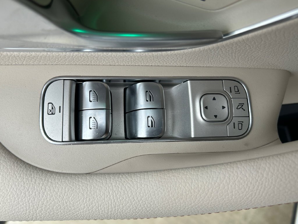 New 2027 Polar White Mercedes-Benz GLS 450 image 51