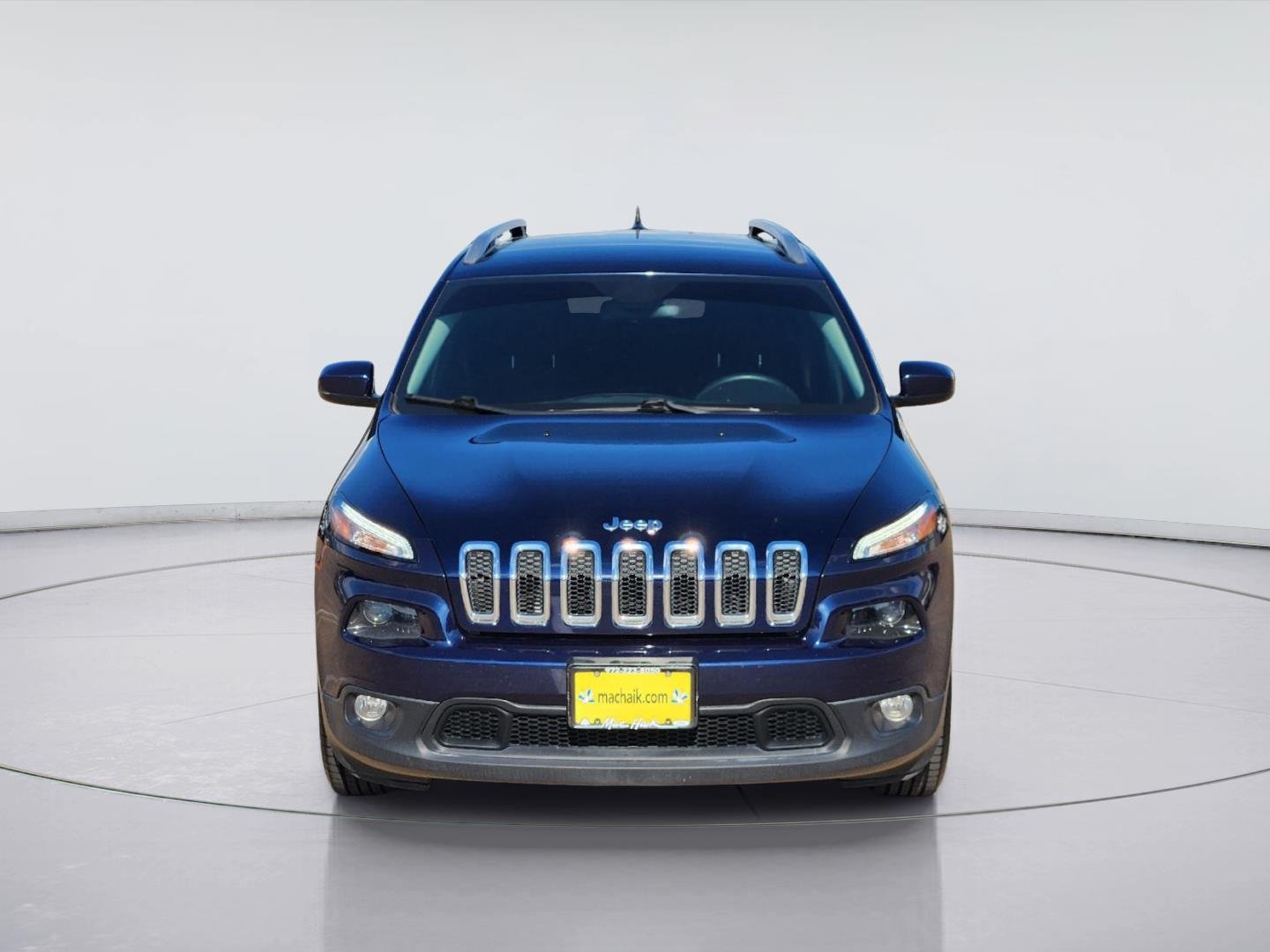 Used 2016 True Blue Pearlcoat Jeep Latitude image 2