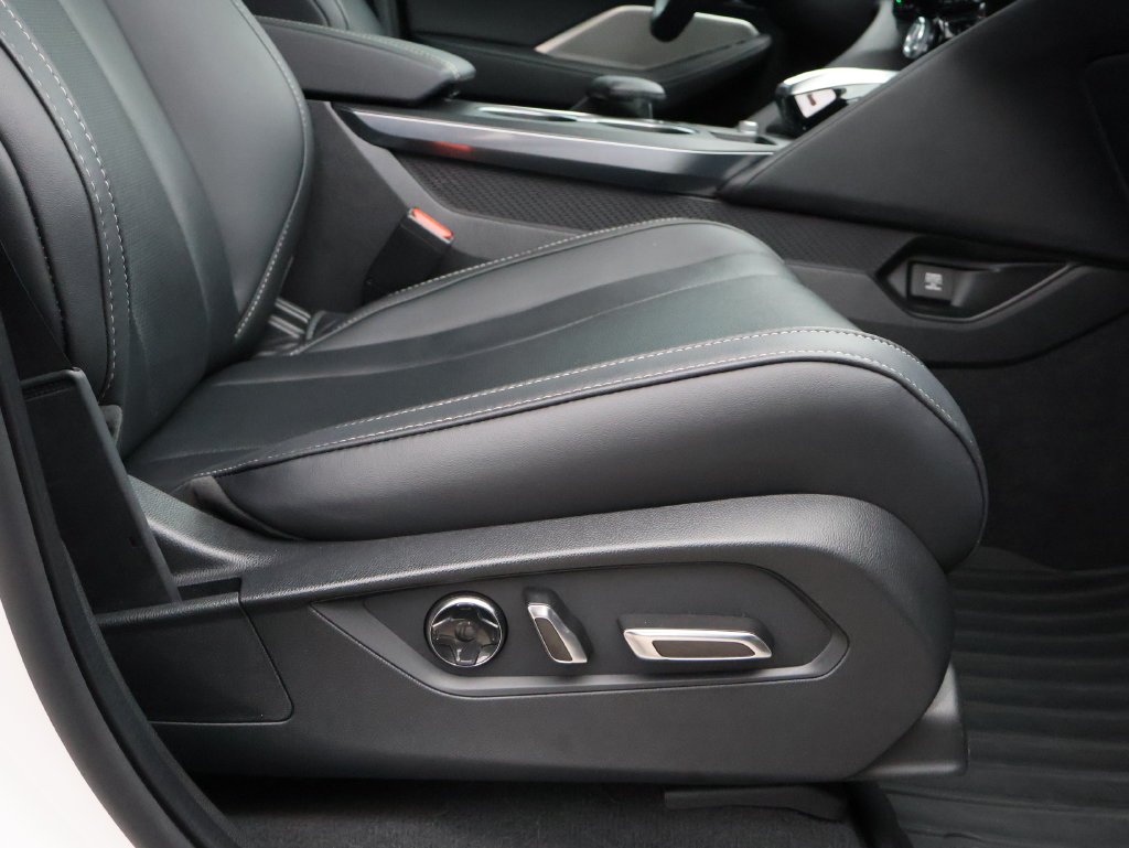Used 2024  Acura Technology image 10