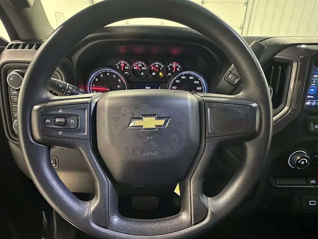 Used 2020 Gray Chevrolet Custom image 29
