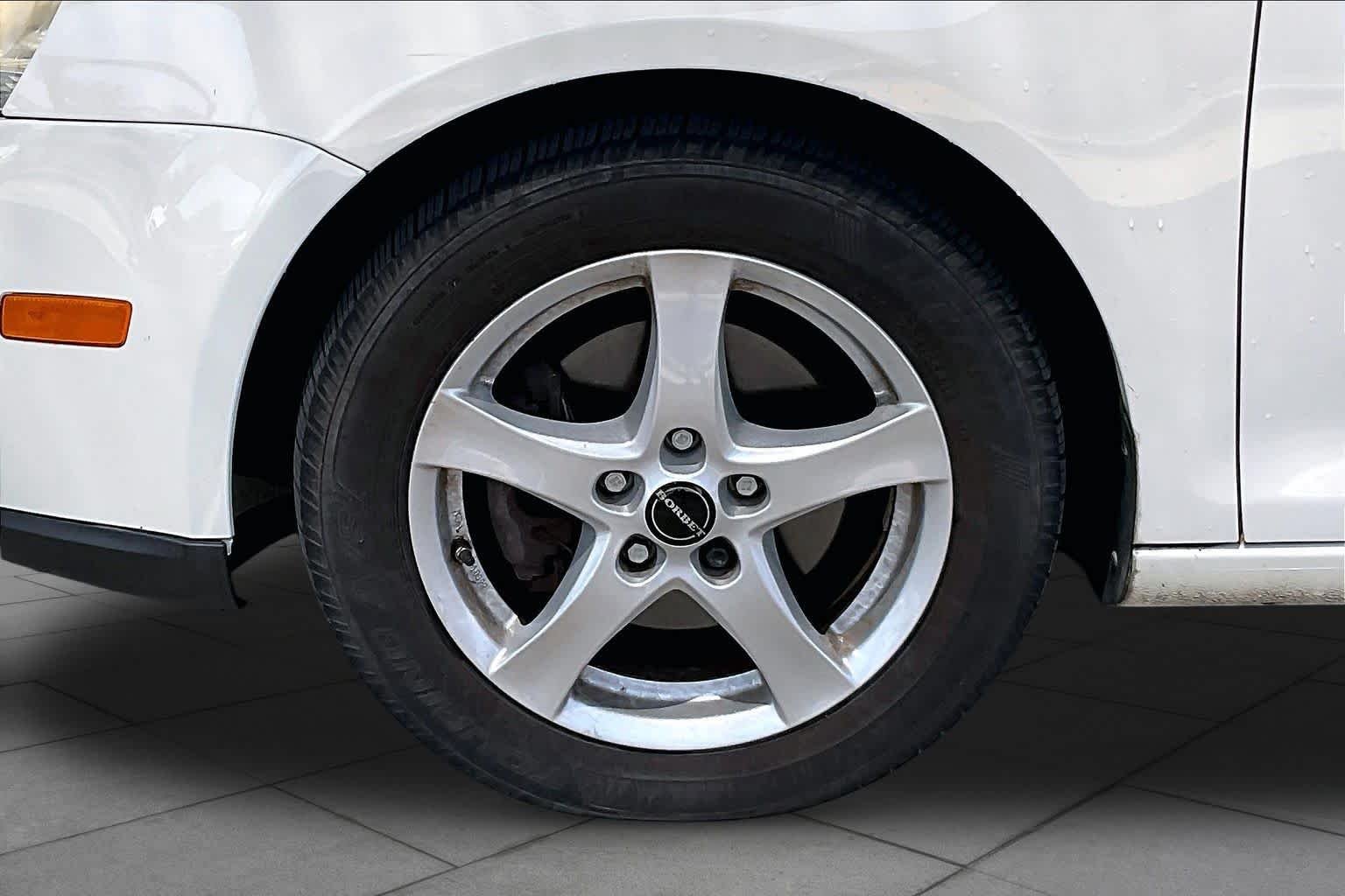 Used 2008 WHITE Volkswagen S image 9