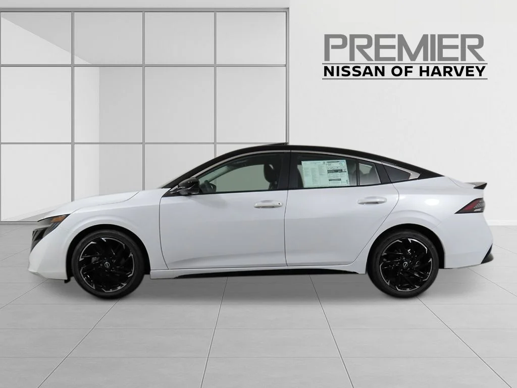 New 2026 Aspen White TriCoat / Super Black Two-tone Nissan SR image 2