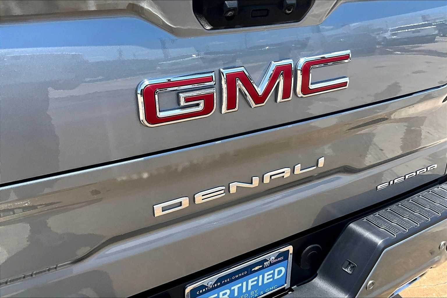 Used 2024 Sterling Metallic GMC Denali image 30