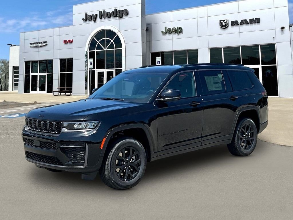 New 2026 Diamond Black Crystal Pearl-Coat Exterior Paint Jeep Altitude image 2