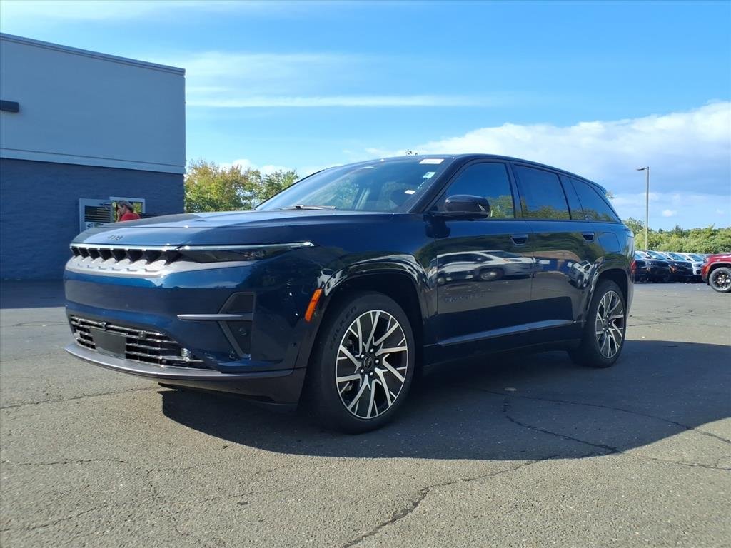 New 2025 Fathom Blue Pearl-Coat Exterior Paint Jeep Limited image 7