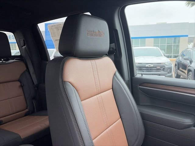 New 2026 Sterling Gray Metallic Chevrolet High Country image 17