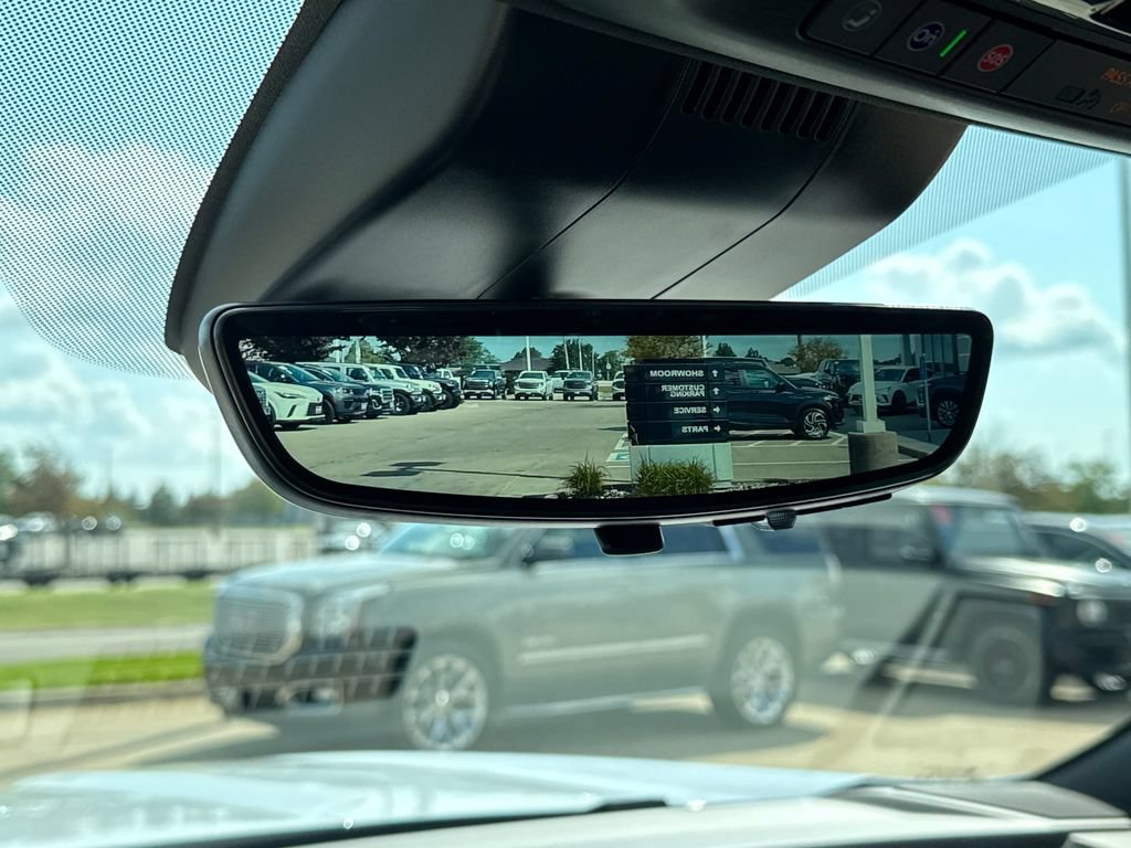 2026 GMC Yukon Denali Ultimate - Photo 44