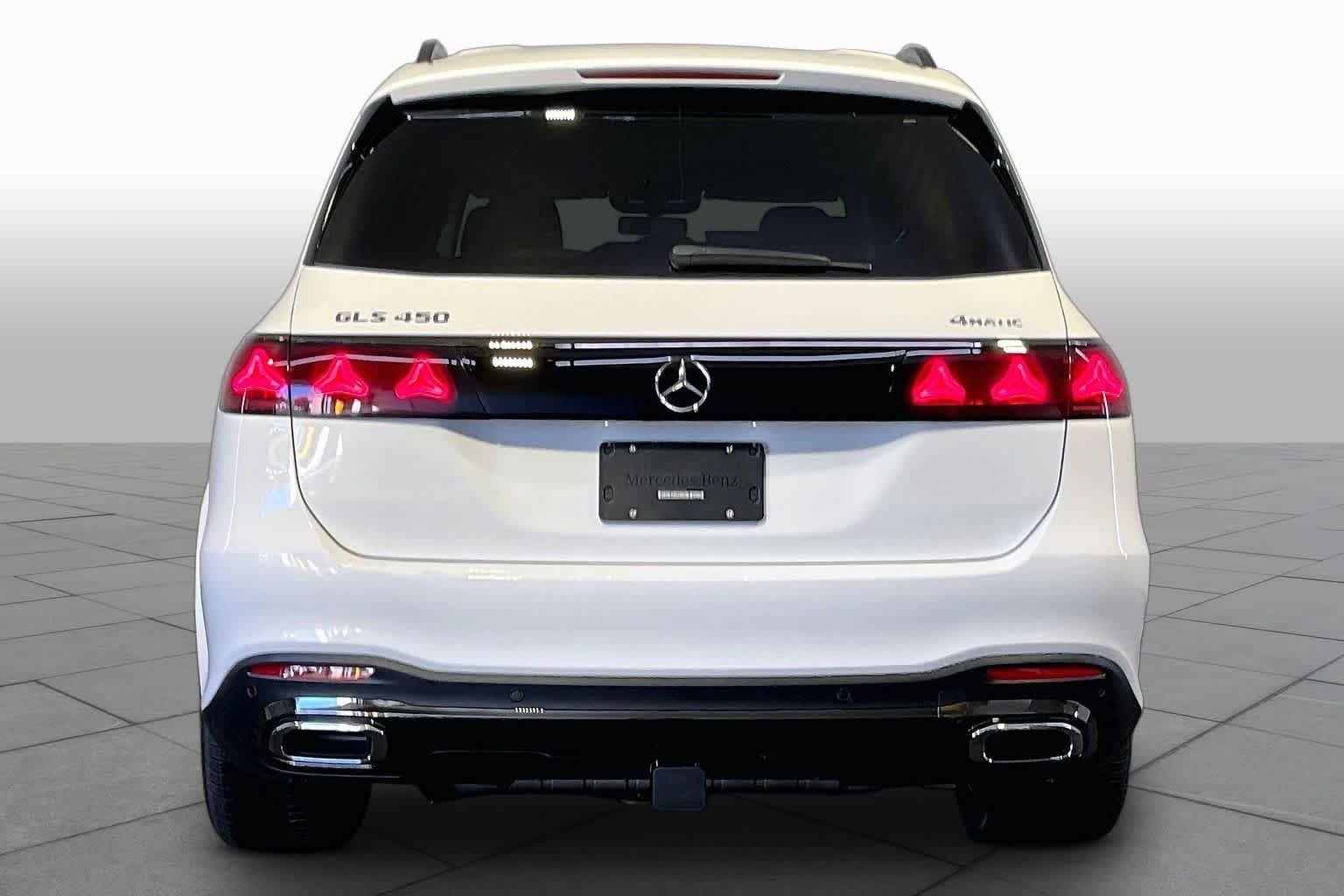 New 2027 Polar White Mercedes-Benz GLS 450 image 4