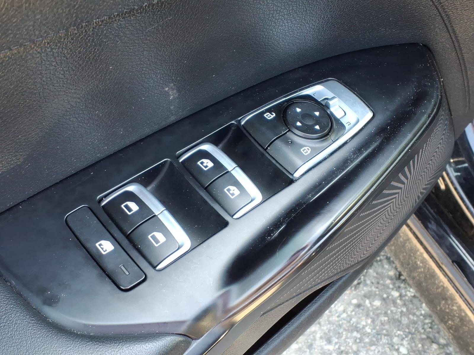 Used 2022 Black Kia GT-Line image 18