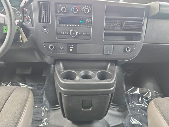 Used 2024 White GMC Work Van image 3