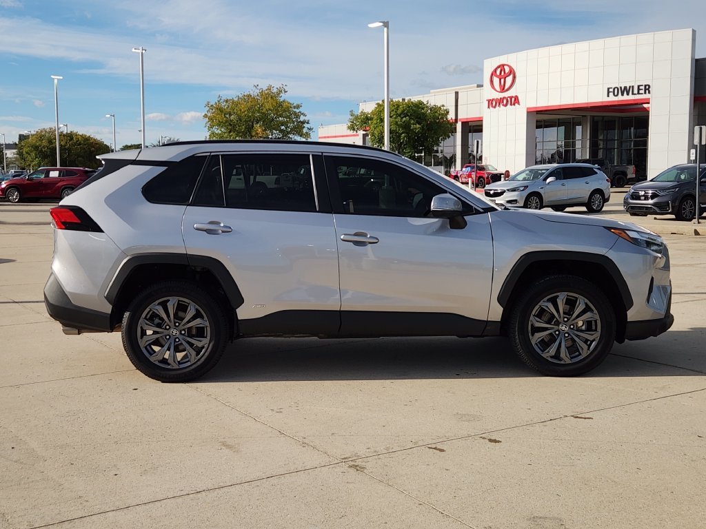 Certified Used 2024 Silver Toyota XLE Premium image 4