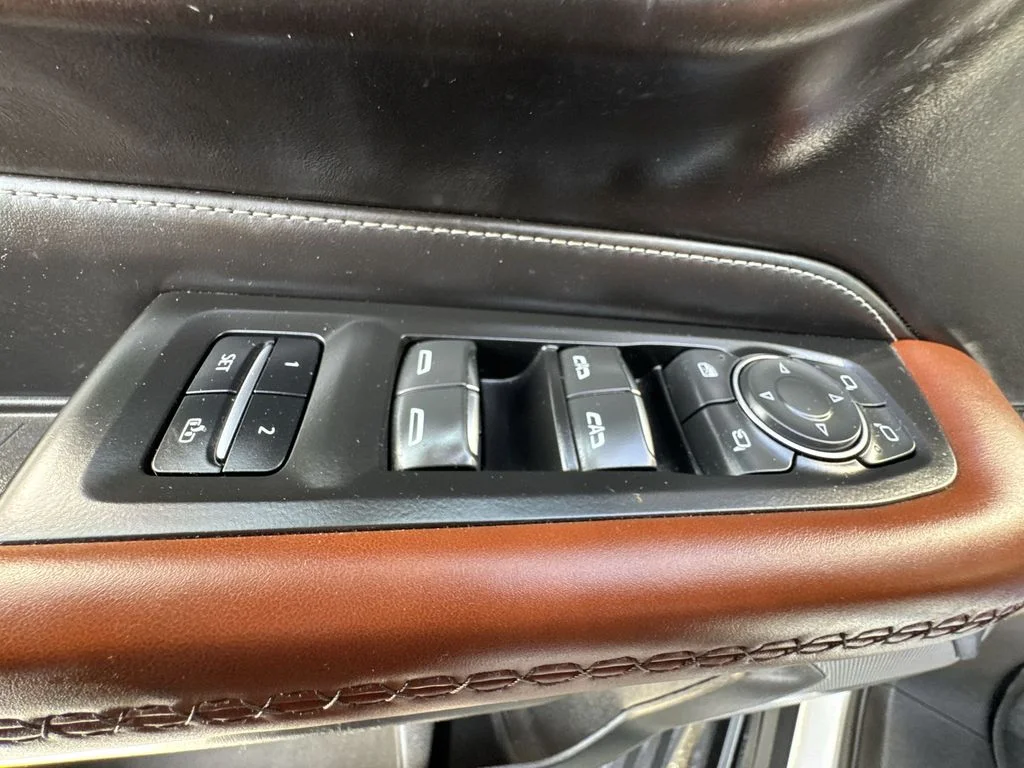 Used 2023 White GMC Denali Ultimate image 13