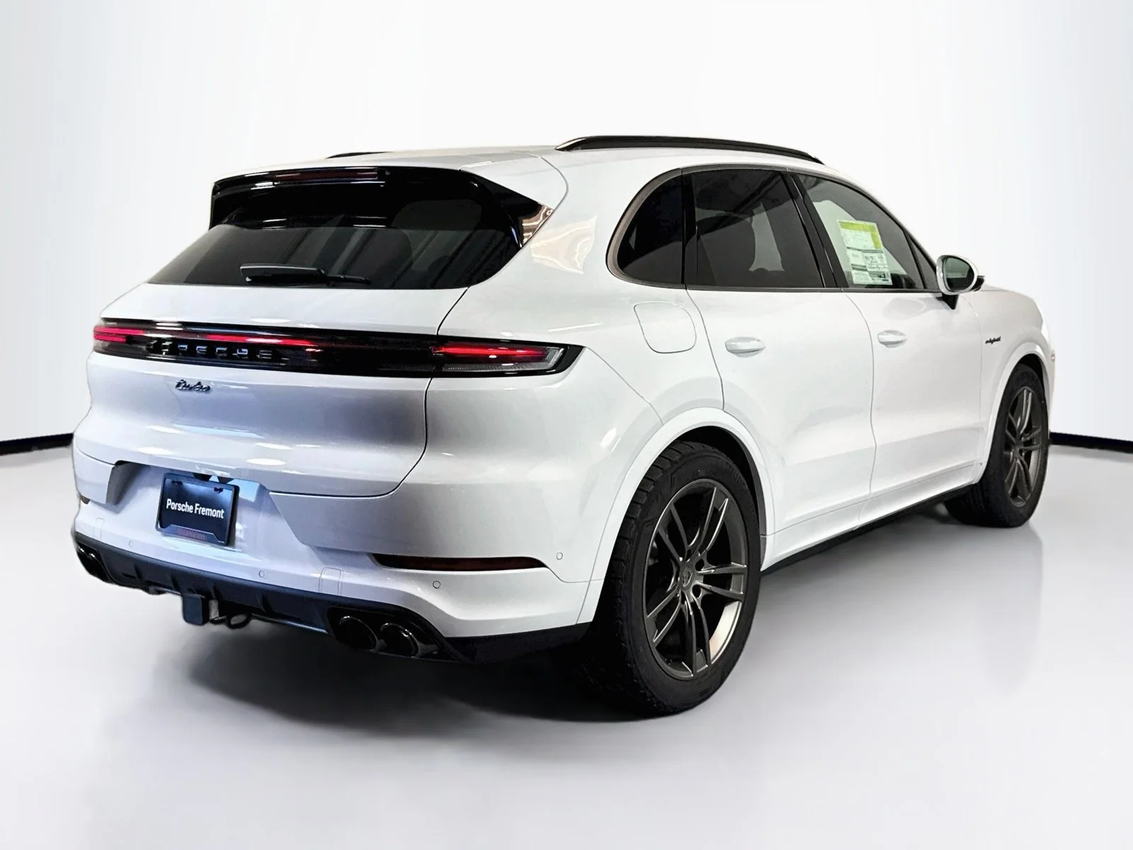 New 2026 Carrara White Metallic Porsche Turbo E-Hybrid image 9