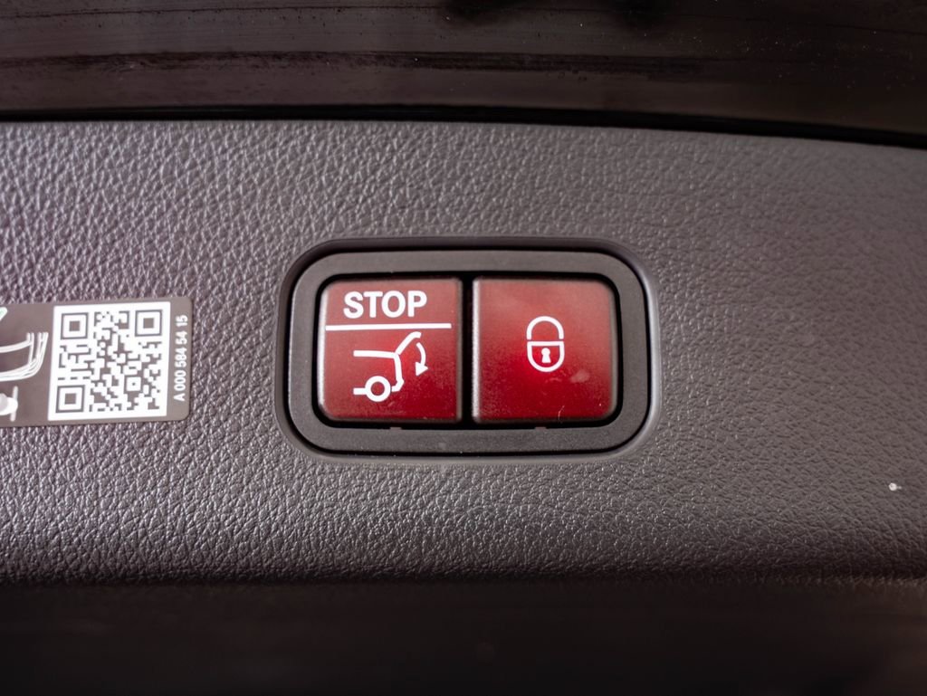 Certified Used 2025 Black Mercedes-Benz GLC 300 image 22
